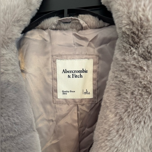 Abercrombie & Fitch Faux Fur Jacket - Soft Gray/Tan Women’s Size L - Picture 2 of 11